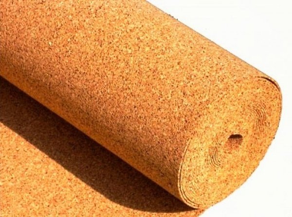 Коркова підкладка під ламінат, плюси і мінуси