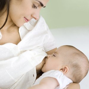Запор у малюка при грудному вигодовуванні   що робити для запобігання недуги? Ефективні способи лікування малюка.
