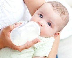З якого віку дитині можна давати козяче молоко? Козяче молоко для немовляти. Плюси і мінуси.