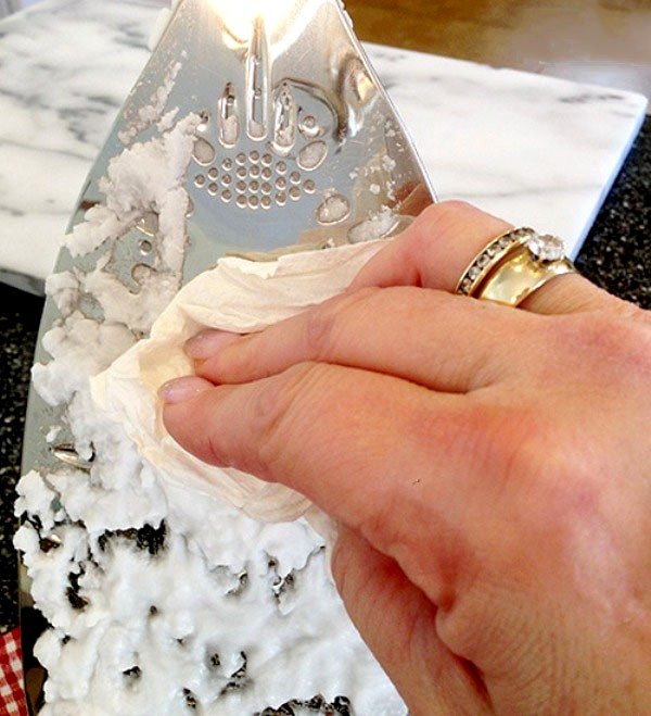 Як почистити праску в домашніх умовах