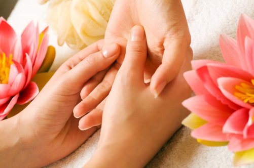 Як правильно робити масаж кистей рук?