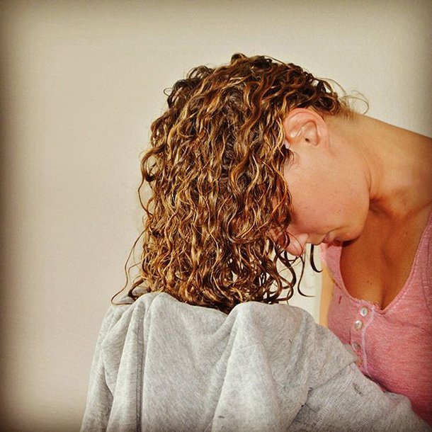 Стрижки на кучеряве волосся | Стрижки на середні кучеряве волосся Стрижки на кучеряве волосся | Стрижки на середні кучеряве волосся