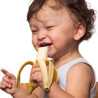З якого віку дитині можна давати банан? Чим корисний цей фрукт?