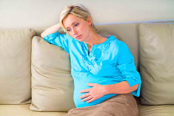 Чому у вагітної жінки розвивається гемморой
