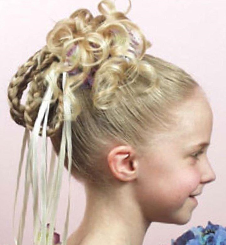 Зачіски для дівчаток на новий рік