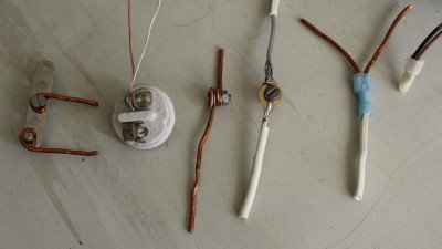 Як наростити або зєднати два електричних проводу або кабелю