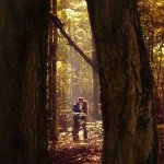 Пози для фотосесії в лісі | Пози для фотосесії в лісі восени