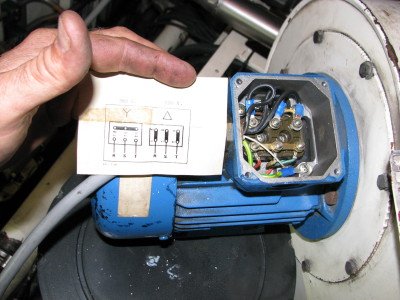 Підключення електродвигуна 380 на 220 Вольт з конденсатором: принцип роботи, інструкція по запуску, вибір значень