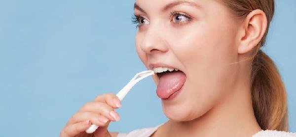 Як позбавитися від запаху часнику з рота?