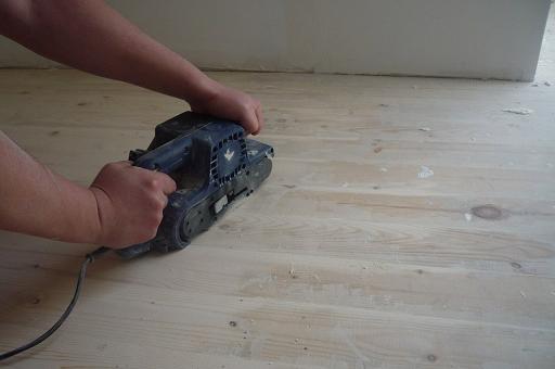 Як оновити деревяна підлога своїми силами?