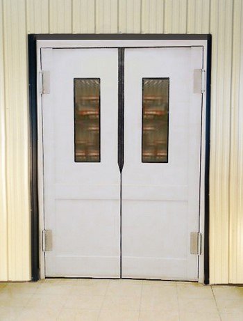 Маятникові двері: міжкімнатні, для ресторанів