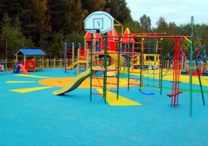 Гумова фарба по дереву: характеристики, особливості вибору