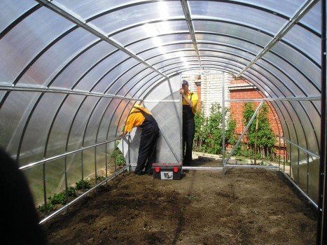 Як своїми руками зробити зимову теплицю?