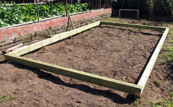 Самостійної будівництво теплиці з дерева