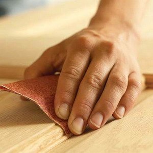 Фарбування деревяних виробів – основні склади, застосовувані для роботи і особливості технологічного процесу