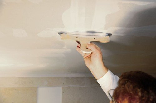 Шпаклівка стін під фарбування: покрокова інструкція