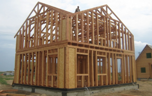 Будівництво деревяних каркасних будинків: технології і послідовність робіт