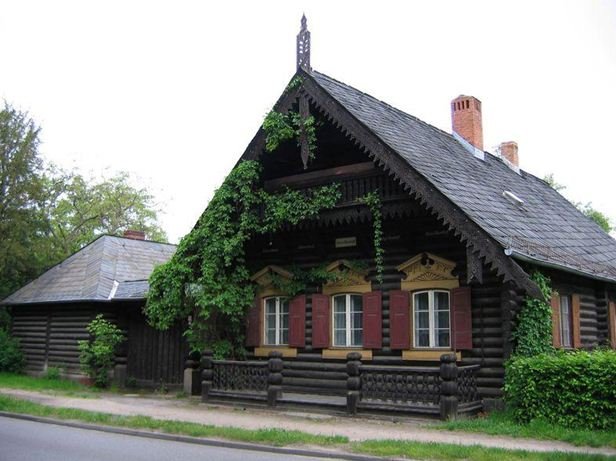 Старі деревяні будинки та способи їх відновлення