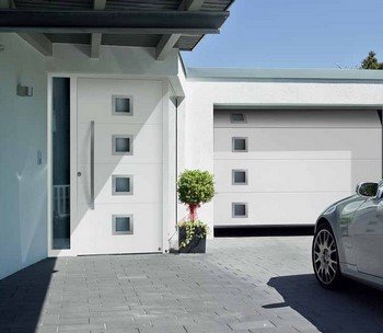 Огляд непромерзаючому вхідних дверей