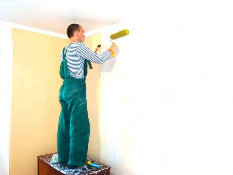 Клеїмо шпалери своїми руками