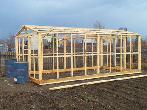 Самостійної будівництво теплиці з дерева