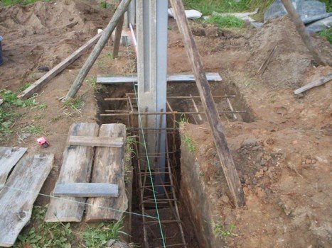 Будівництво деревяного паркану самостійно Будівництво деревяного паркану самостійно