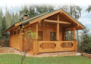Проекти деревяних будинків з бруса для заміських ділянок