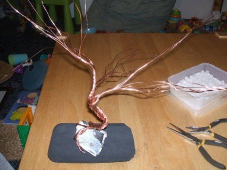 Поетапне створення дерева з дроту власними руками Поетапне створення дерева з дроту власними руками