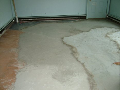 Причини скрипу підлогового ламінату Причини скрипу підлогового ламінату