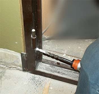 Монтаж вхідних дверей своїми руками