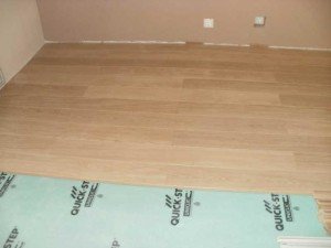 Як стелити ламінат на деревяну підлогу   нюанси монтажного процесу