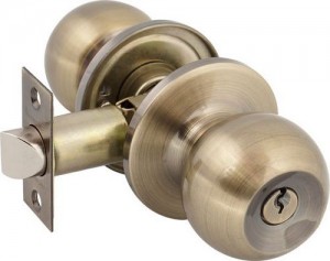 Дверні ручки для міжкімнатних дверей: які краще і які елегантніше Дверні ручки для міжкімнатних дверей: які краще і які елегантніше