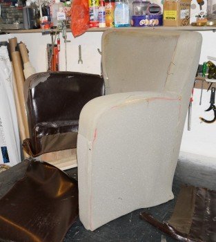 Самостійно перетягуємо старе крісло