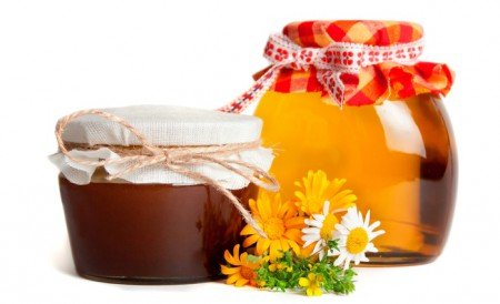 Маска з меду для особи від прищів і допомагає?