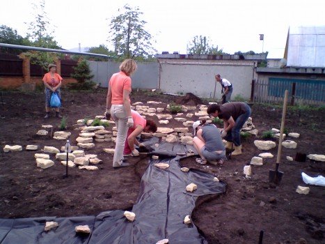 Секрети і тонкощі створення сухого струмка на ділянці