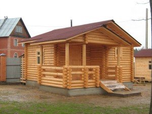 Лазні з колоди: вибір матеріалу та опис робочого процесу