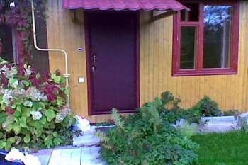 Металеві двері для дачі, комплектуючі до них