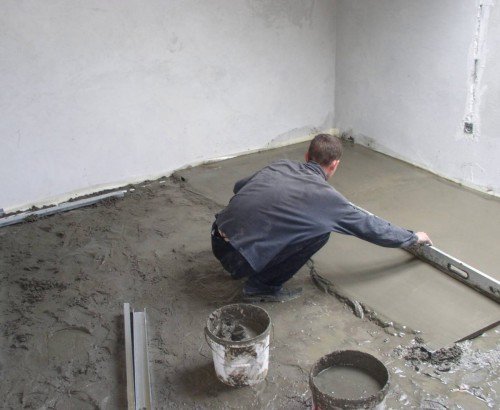 Стяжка підлоги цементно піщаним розчином
