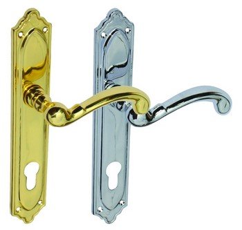 Дверні ручки на вхідні двері