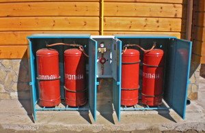Опалення в деревяному будинку: повітряні, рідинні, газові, електричні, твердопаливні варіанти обігріву