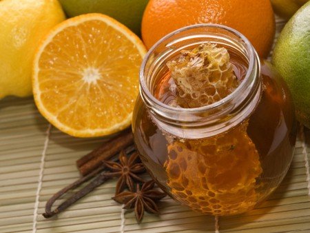 Яка добова норма споживання меду в день для людини
