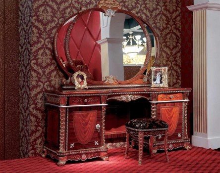 Як декорувати стіл методом декупажу своїми руками?