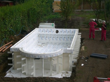 Будівництво садового басейну своїми руками Будівництво садового басейну своїми руками