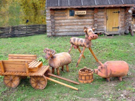 Резные поделки для участка 31