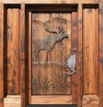 Вхідні деревяні двері в квартиру: фото дизайну в інтерєрі