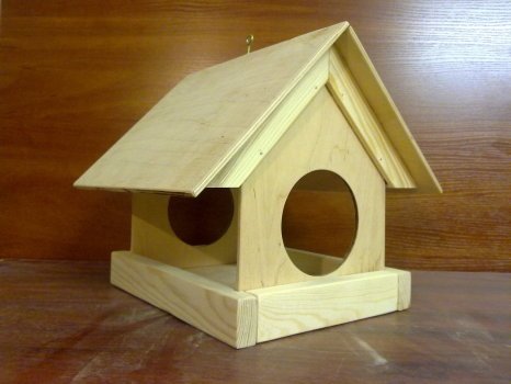 Самостійне виготовлення годівниці для птахів