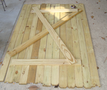 Деревяні двері для лазні своїми руками