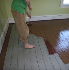 Фарба для підлоги по дереву: вимоги до складу, різновиди. Підготовка поверхні, нанесення та догляд