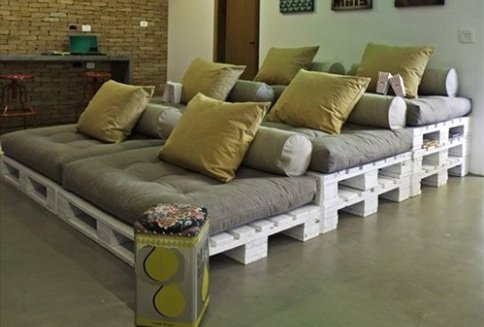 Поради щодо самостійного виготовлення ліжка з піддонів Поради щодо самостійного виготовлення ліжка з піддонів