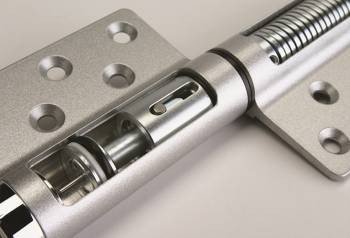 Які бувають доводчики дверей?